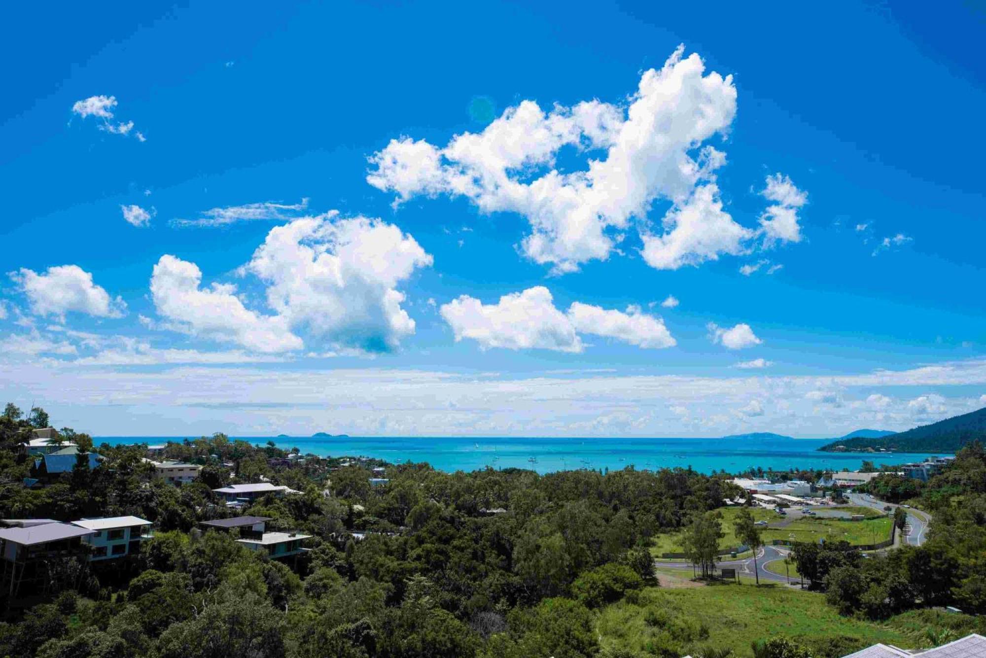 Sea Forever On Azure Seas - Airlie Beach Bagian luar foto